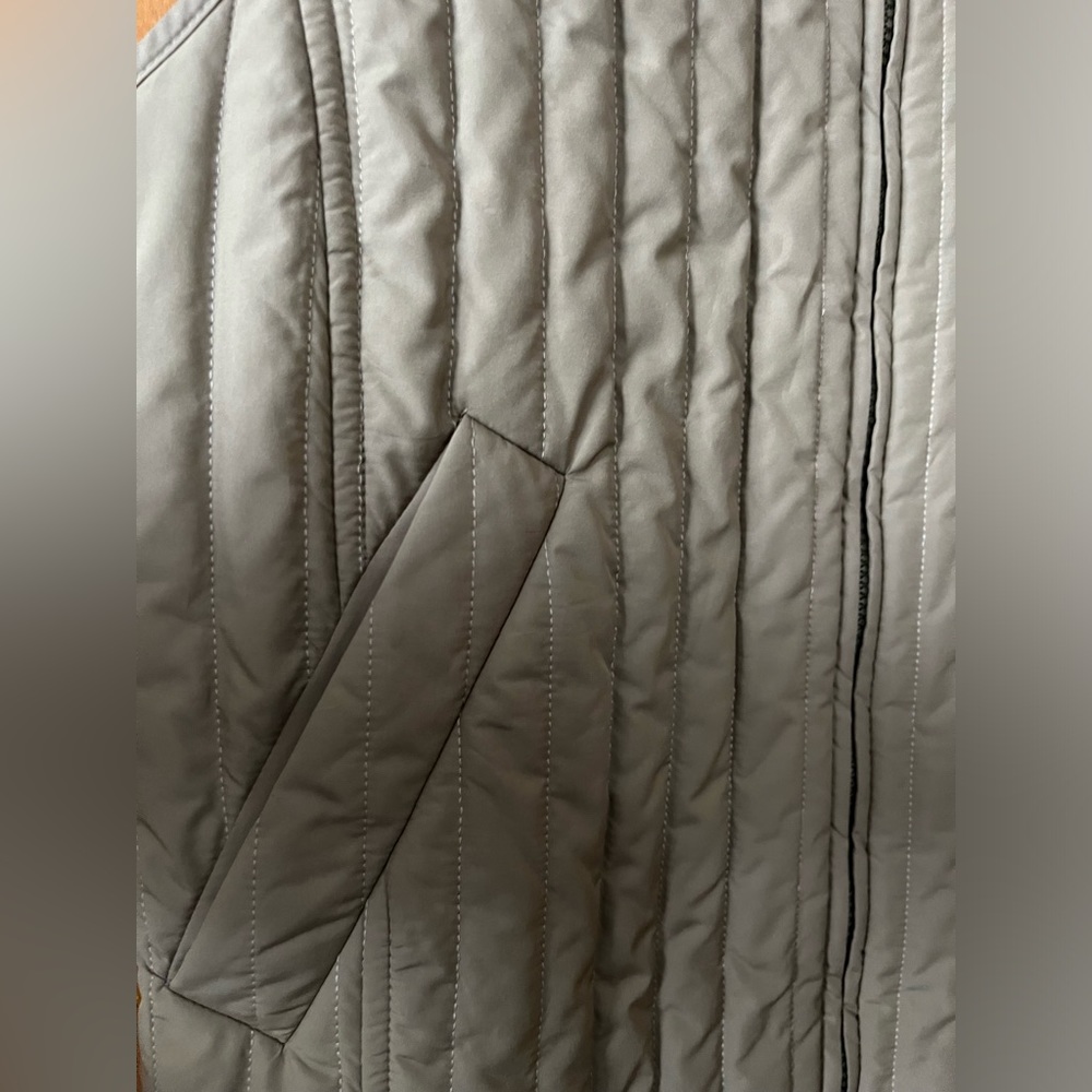 Max Mara Weekend quilted full zip puff field vest 6 - Picture 5 of 8